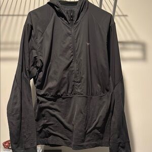 Men’s Arcteryx quarter zip hoody